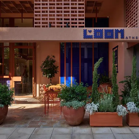 Loom Hotel *