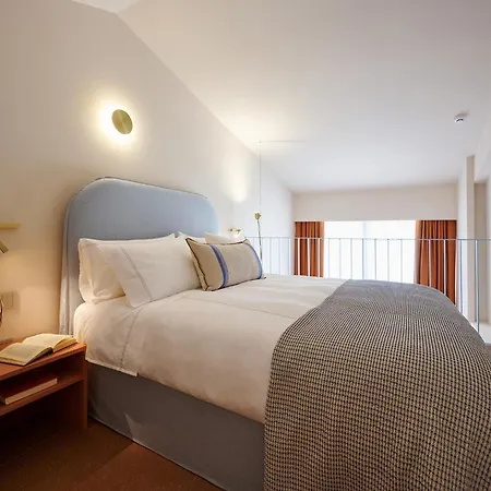 Hotel Loom *